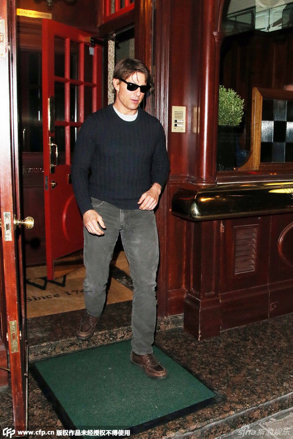 Tom Cruise xuất hiện phong độ sau tin đồn hẹn h&ograve; Miranda Kerr 1