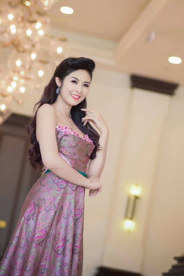 Hoa hậu Ngọc Hân xinh ngọt ngào như 1 cô công chúa  6