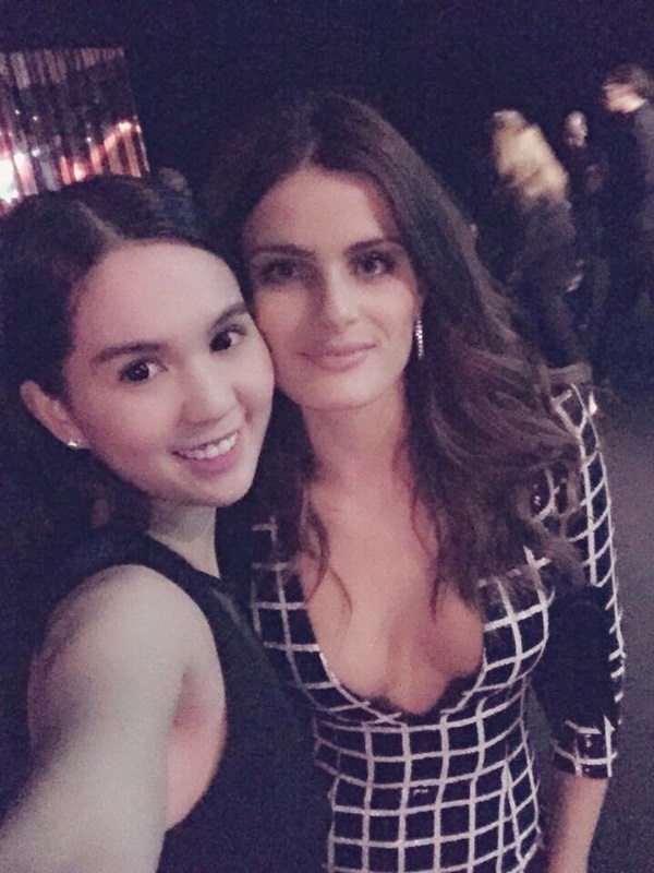 Ngọc Trinh khoe ngồi ghế VIP xem Victoria's Secret 9