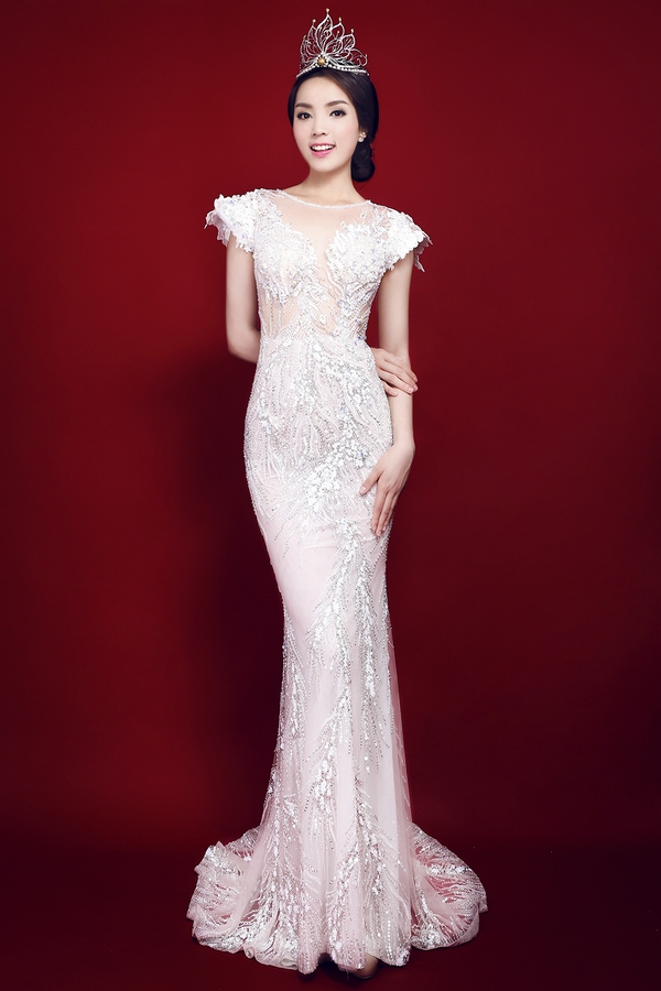 Hoa hậu Nguyễn Cao Kỳ Duyên xinh như công chúa với váy dạ hội 2