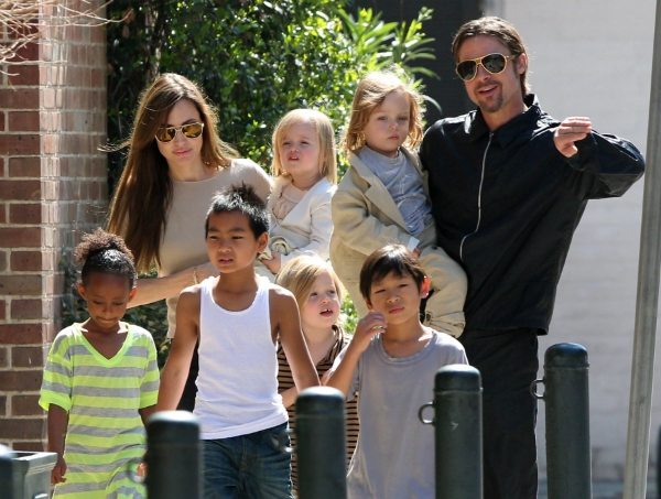 Rộ tin Angelina Jolie muốn nhận thêm con nuôi 1