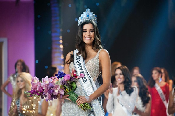 Người đẹp Colombia đăng quang Hoa hậu Hoàn vũ 1