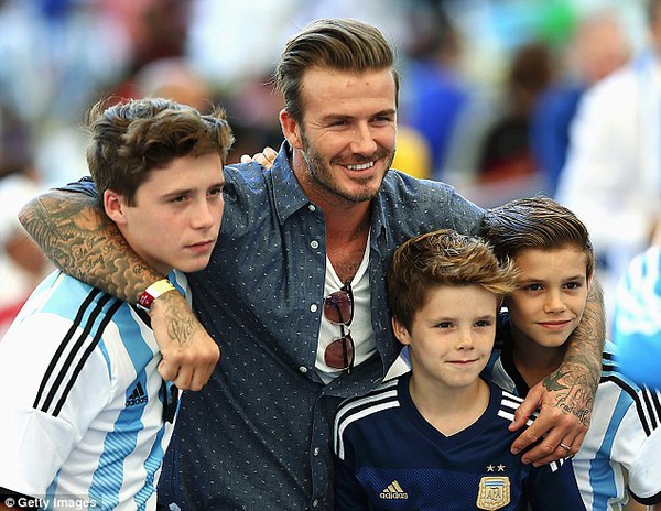 Beckham thừa nhận 3 cậu con trai đều lười học 1