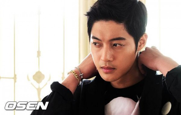 Bạn gái cũ khẳng định không cưới Kim Hyun Joong dù đang mang bầu 3