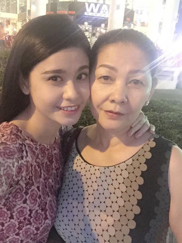 Con trai Trương Quỳnh Anh ngơ ngác theo mẹ đi chợ Tết  6