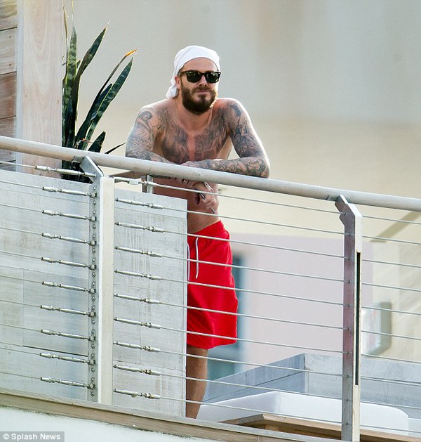 David Beckham nhìn xa xăm ở Miami