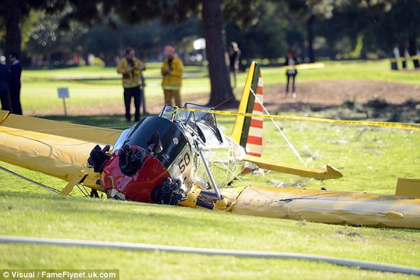 Tài tử Harrison Ford bị tai nạn máy bay 7