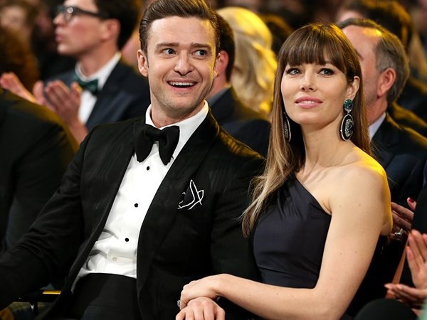 Justin Timberlake mua kim cương, vàng mừng vợ sinh con
