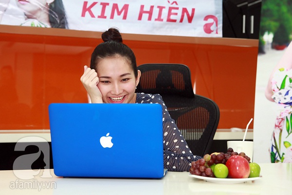 Kim Hiền giao lưu