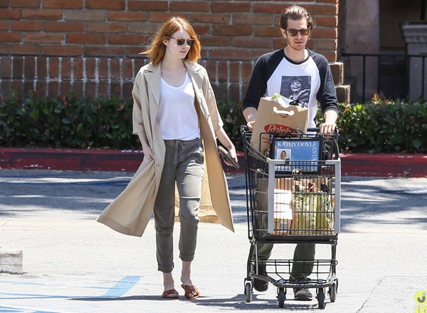 Emma Stone & Andrew Garfield đi mua sắm