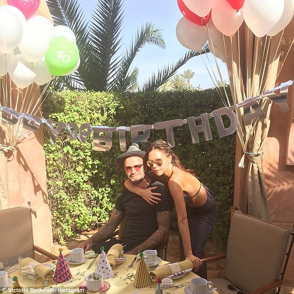 Victoria và David Beckham sinh nhật Becks