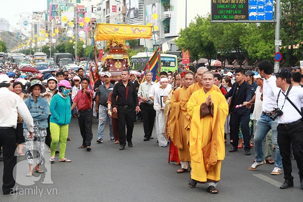 lễ tang DUy Nhân