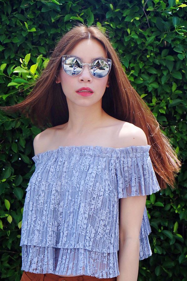 Hồ Ngọc H&agrave; đẹp quyến rũ