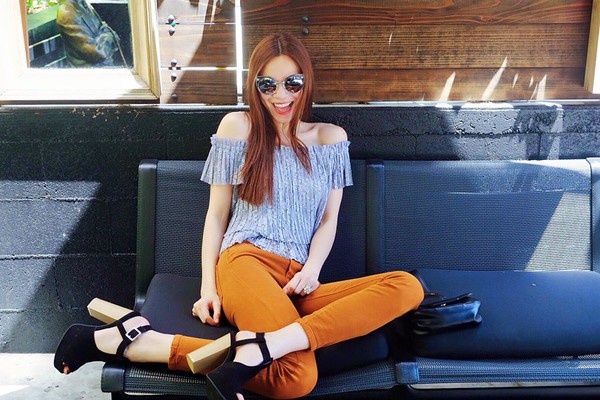 Hồ Ngọc H&agrave; đẹp quyến rũ