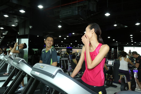 vợ chồng Lê Thúy