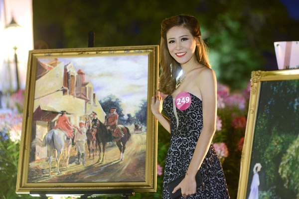 Hoa hậu Ho&agrave;n vũ Việt nam
