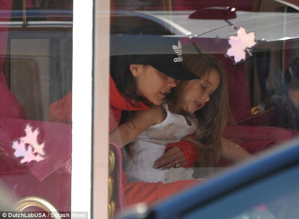 Victoria Beckham và con gái Harper