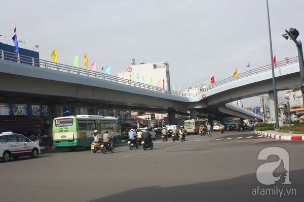 Những niềm vui ngày thông cầu vượt hình chữ Y  11