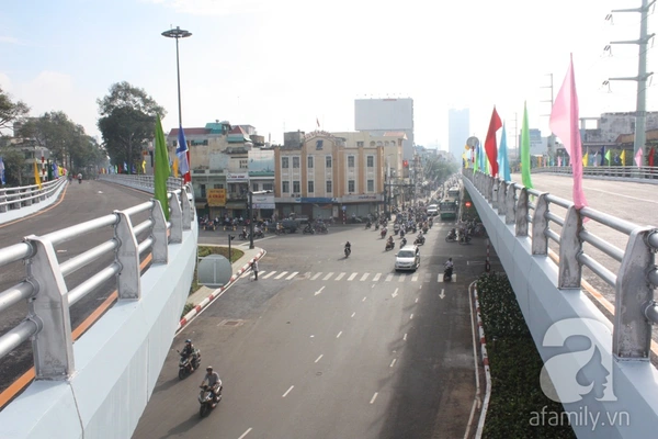 Những niềm vui ngày thông cầu vượt hình chữ Y  7