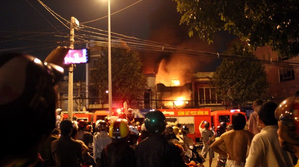 Đồng Nai: Cháy lớn khiến 5 người tử vong 1
