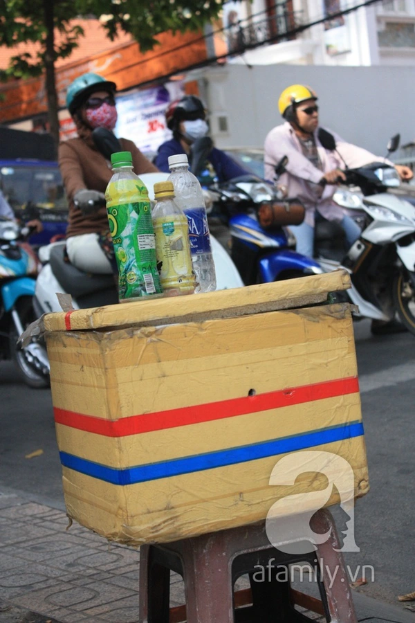 Những biểu tượng buôn bán ngộ nghĩnh ở Sài Gòn 8