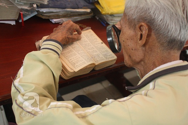 Gặp người đàn ông hơn 24 năm viết thư thuê ở bưu điện Sài Gòn 5