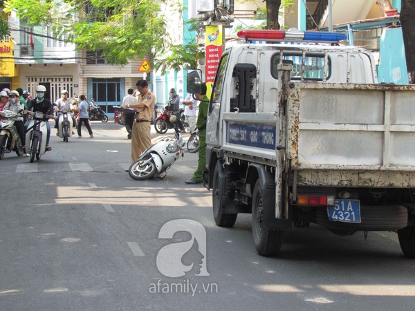 Nữ xế hộp g&acirc;y tai nạn li&ecirc;n ho&agrave;n rồi bỏ chạy 3