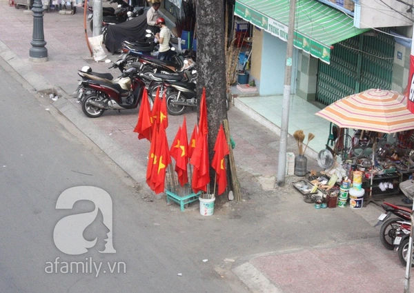 Đường phố TP. Hồ Chí Minh tràn ngập sắc màu mừng ngày 30/4 6