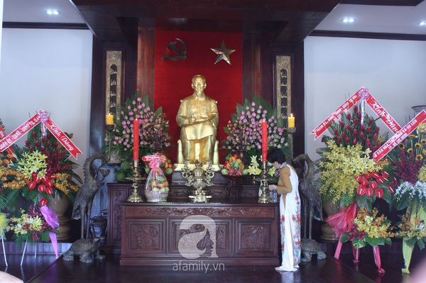 X&uacute;c động t&igrave;nh cảm của những người con trong ng&agrave;y sinh nhật B&aacute;c 16