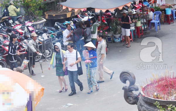 Lễ ngày rằm: Nóng các dịch vụ ăn theo 10