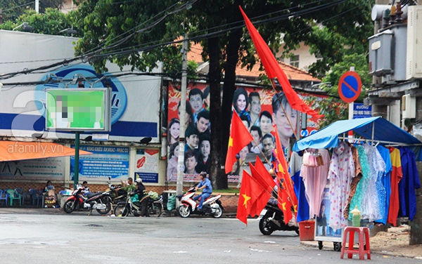 Ngày nghỉ lễ đầu tiên: Sài Gòn mưa lớn, đường phố lại ngập nặng 11