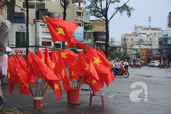 Ngày nghỉ lễ đầu tiên: Sài Gòn mưa lớn, đường phố lại ngập nặng 12