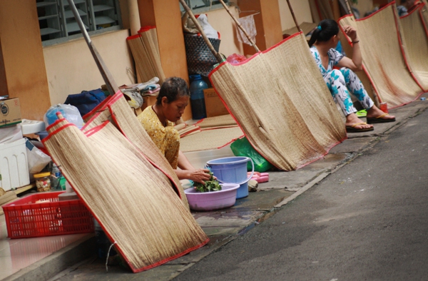 Nỗi buồn của những người phụ nữ ở Bệnh viện Ung bướu 11