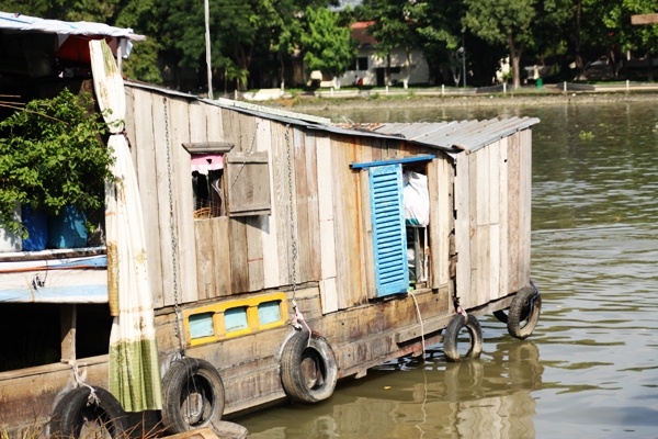 Những mảnh đời trôi dạt bên dòng kênh Tẻ Sài Gòn 13