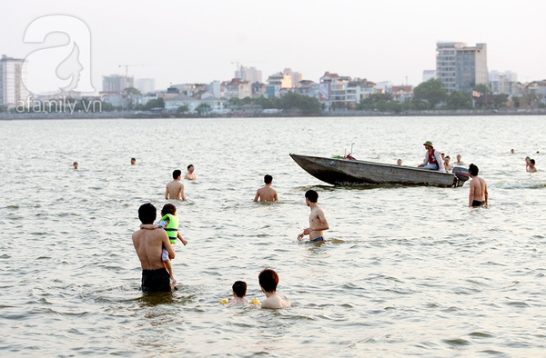 Nắng nóng, người dân 