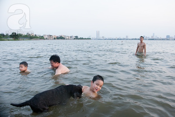 Nắng nóng, người dân 