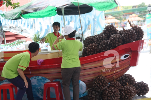 TP HCM: Chen chúc đi mua trái cây cực tươi ngon giảm giá tới 40%  9