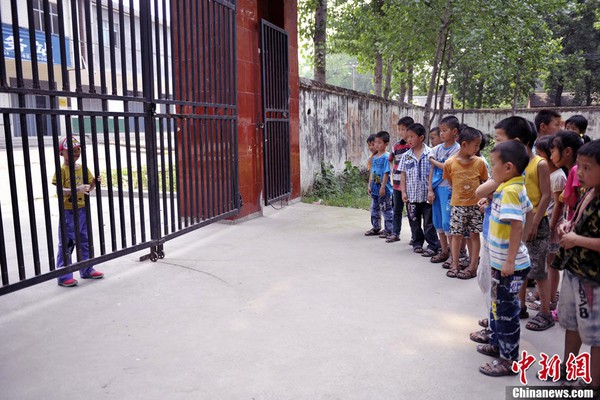 Cuộc sống đ&aacute;ng thương của c&ocirc; b&eacute; 6 tuổi bị bỏng to&agrave;n th&acirc;n 6