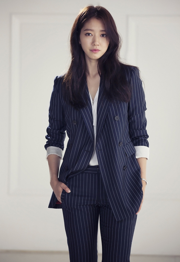 Người đẹp 9x Park Shin Hye già dặn trong hình ảnh mới 1