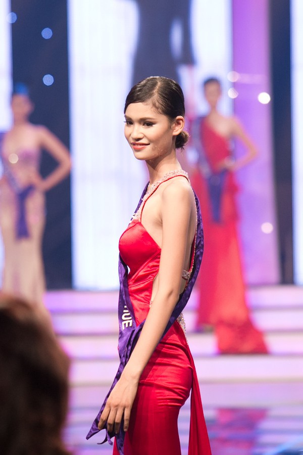 Ngắm trọn vẹn nhan sắc Top 18 mỹ nhân tranh suất thi Miss World 8