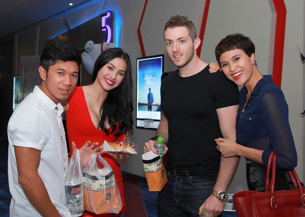 Các cặp đôi sao Việt nô nức đi xem phim của Ben Affleck 1