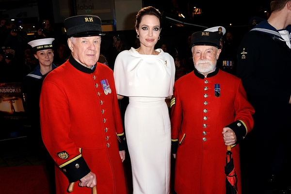 Angelina Jolie rạng ngời dù lộ nhiều nếp nhăn tuổi tác 9