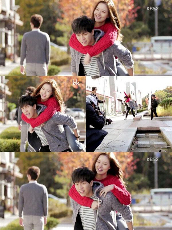 Moon Chae Won cười t&iacute;t v&igrave; được Lee Seung Gi c&otilde;ng 2