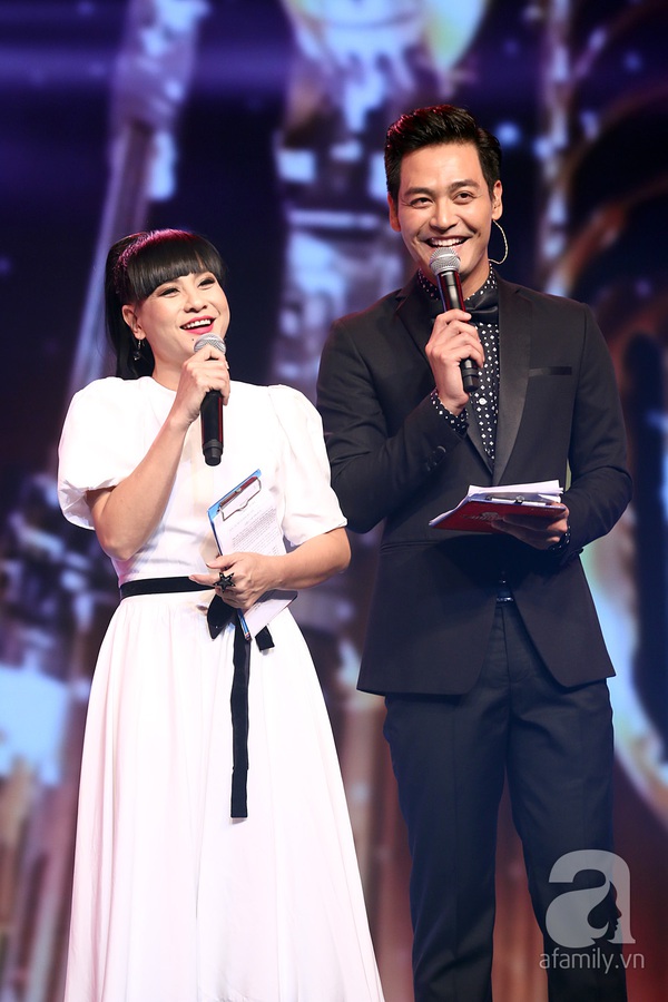 Quang Anh khóc không ngừng trên sân khấu Cặp đôi hoàn hảo 5