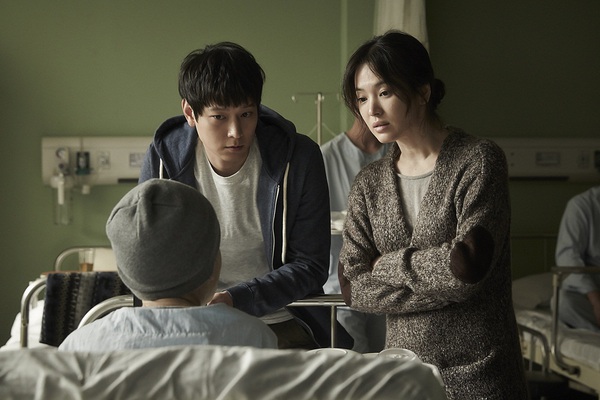 Khán giả khóc, cười với phim mới của Song Hye Kyo 2