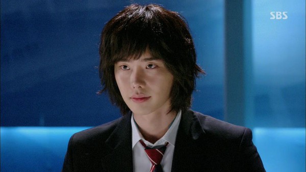 Phim mới của Park Shin Hye, Lee Jong Suk mở màn khiêm tốn 2
