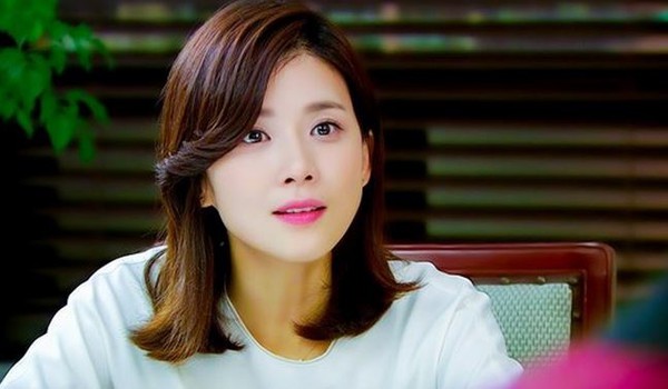 Lee Bo Young 