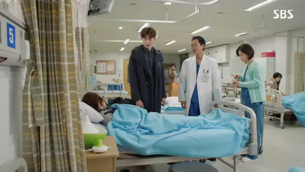 Park Shin Hye bị phát hiện khi đang Park Shin Hye bị phát hiện khi đang