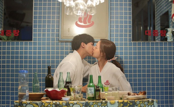 Lee Seung Gi ngượng ngùng hôn Moon Chae Won 1