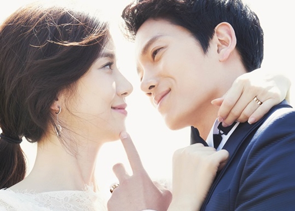 Lee Bo Young gửi xe tải đồ ăn cho đồng nghiệp của chồng 1 Lee Bo Young gửi xe tải đồ ăn cho đồng nghiệp của chồng 1